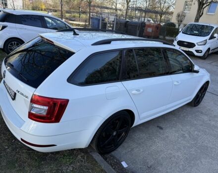 Белый Шкода Октавия, объемом двигателя 2 л и пробегом 250 тыс. км за 9914 $, фото 3 на Automoto.ua