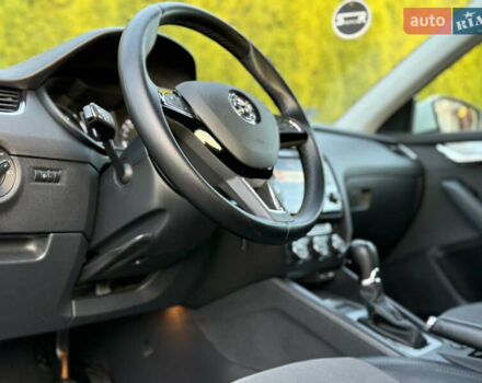 Белый Шкода Октавия, объемом двигателя 2 л и пробегом 183 тыс. км за 14300 $, фото 46 на Automoto.ua