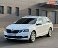 Белый Шкода Октавия, объемом двигателя 1.6 л и пробегом 230 тыс. км за 13800 $, фото 1 на Automoto.ua