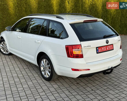 Белый Шкода Октавия, объемом двигателя 2 л и пробегом 183 тыс. км за 14300 $, фото 3 на Automoto.ua