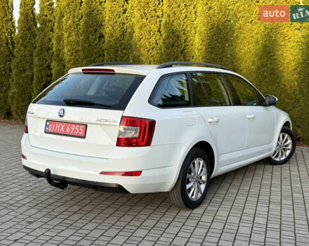 Белый Шкода Октавия, объемом двигателя 2 л и пробегом 183 тыс. км за 14300 $, фото 25 на Automoto.ua