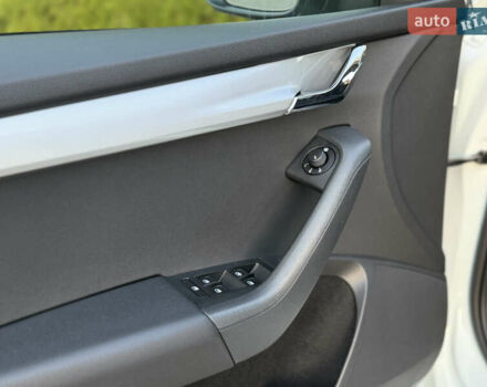 Белый Шкода Октавия, объемом двигателя 2 л и пробегом 183 тыс. км за 14300 $, фото 40 на Automoto.ua