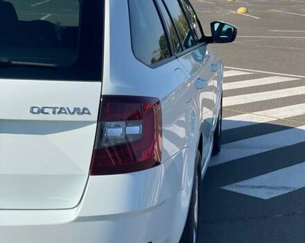 Белый Шкода Октавия, объемом двигателя 2 л и пробегом 220 тыс. км за 16200 $, фото 130 на Automoto.ua