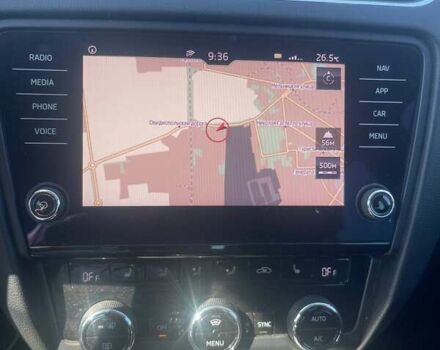 Белый Шкода Октавия, объемом двигателя 2 л и пробегом 220 тыс. км за 16200 $, фото 90 на Automoto.ua