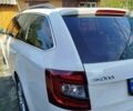 Білий Шкода Октавія, об'ємом двигуна 1.6 л та пробігом 304 тис. км за 11500 $, фото 4 на Automoto.ua