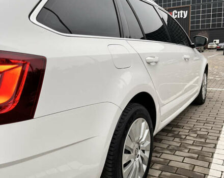 Білий Шкода Октавія, об'ємом двигуна 1.97 л та пробігом 241 тис. км за 15950 $, фото 12 на Automoto.ua