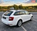 Белый Шкода Октавия, объемом двигателя 2 л и пробегом 269 тыс. км за 12999 $, фото 7 на Automoto.ua