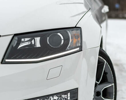 Белый Шкода Октавия, объемом двигателя 2 л и пробегом 260 тыс. км за 13000 $, фото 12 на Automoto.ua