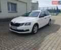 Белый Шкода Октавия, объемом двигателя 1.6 л и пробегом 198 тыс. км за 12850 $, фото 1 на Automoto.ua