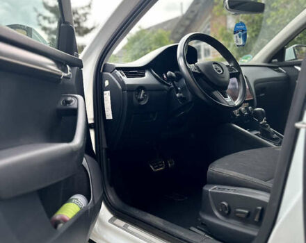 Белый Шкода Октавия, объемом двигателя 1.97 л и пробегом 162 тыс. км за 22500 $, фото 24 на Automoto.ua