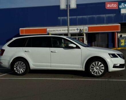 Білий Шкода Октавія, об'ємом двигуна 1.6 л та пробігом 236 тис. км за 12100 $, фото 8 на Automoto.ua