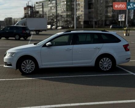 Білий Шкода Октавія, об'ємом двигуна 1.6 л та пробігом 236 тис. км за 12100 $, фото 3 на Automoto.ua