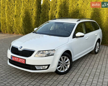 Белый Шкода Октавия, объемом двигателя 2 л и пробегом 183 тыс. км за 14300 $, фото 5 на Automoto.ua