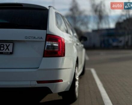 Білий Шкода Октавія, об'ємом двигуна 1.6 л та пробігом 236 тис. км за 12100 $, фото 12 на Automoto.ua