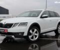 Белый Шкода Октавия, объемом двигателя 2 л и пробегом 245 тыс. км за 17390 $, фото 1 на Automoto.ua