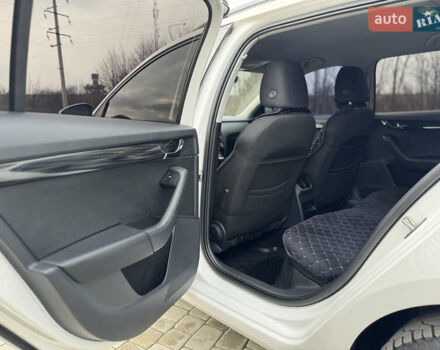 Білий Шкода Октавія, об'ємом двигуна 1.8 л та пробігом 216 тис. км за 14190 $, фото 13 на Automoto.ua