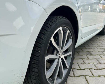 Білий Шкода Октавія, об'ємом двигуна 1.6 л та пробігом 195 тис. км за 14800 $, фото 8 на Automoto.ua