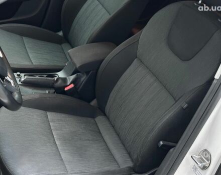 Белый Шкода Октавия, объемом двигателя 1.6 л и пробегом 212 тыс. км за 15340 $, фото 11 на Automoto.ua