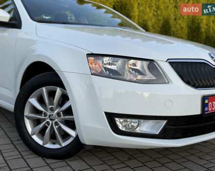 Белый Шкода Октавия, объемом двигателя 2 л и пробегом 183 тыс. км за 14300 $, фото 17 на Automoto.ua