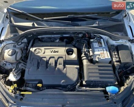 Білий Шкода Октавія, об'ємом двигуна 2 л та пробігом 221 тис. км за 15300 $, фото 3 на Automoto.ua