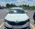 Білий Шкода Октавія, об'ємом двигуна 1.6 л та пробігом 170 тис. км за 13000 $, фото 1 на Automoto.ua