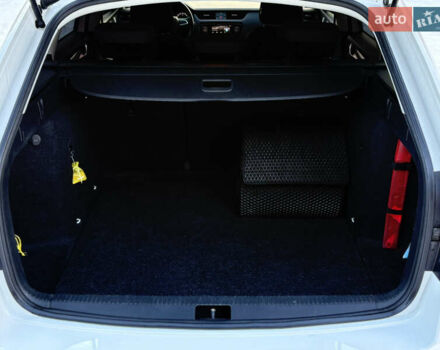 Білий Шкода Октавія, об'ємом двигуна 1.6 л та пробігом 290 тис. км за 11300 $, фото 30 на Automoto.ua