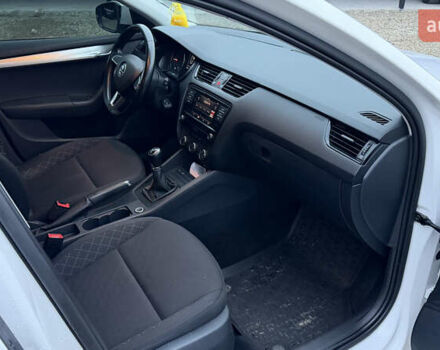 Белый Шкода Октавия, объемом двигателя 1.6 л и пробегом 290 тыс. км за 10999 $, фото 10 на Automoto.ua