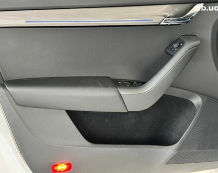 Белый Шкода Октавия, объемом двигателя 1.6 л и пробегом 212 тыс. км за 15340 $, фото 8 на Automoto.ua