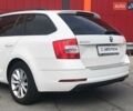 Белый Шкода Октавия, объемом двигателя 1.6 л и пробегом 270 тыс. км за 13990 $, фото 5 на Automoto.ua