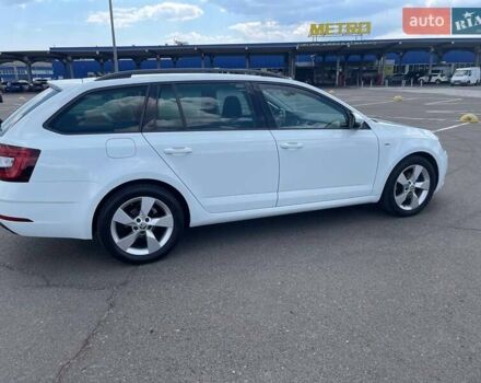 Белый Шкода Октавия, объемом двигателя 2 л и пробегом 220 тыс. км за 16200 $, фото 16 на Automoto.ua