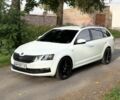 Белый Шкода Октавия, объемом двигателя 2 л и пробегом 287 тыс. км за 321 $, фото 1 на Automoto.ua