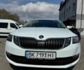 Білий Шкода Октавія, об'ємом двигуна 1.6 л та пробігом 314 тис. км за 11500 $, фото 1 на Automoto.ua