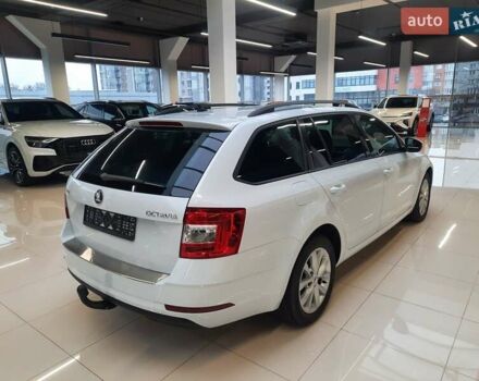 Белый Шкода Октавия, объемом двигателя 1.6 л и пробегом 214 тыс. км за 12900 $, фото 2 на Automoto.ua