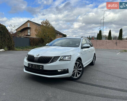 Шкода Октавия 2017 в Виннице на Automoto.ua Белый Шкода Октавия, объемом двигателя 2 л и пробегом 123 тыс. км за 18999 $, фото 8 на Automoto.ua