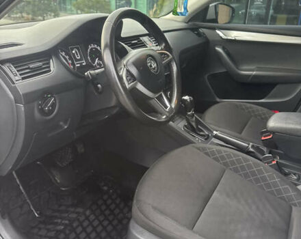 Білий Шкода Октавія, об'ємом двигуна 1.6 л та пробігом 278 тис. км за 11900 $, фото 24 на Automoto.ua