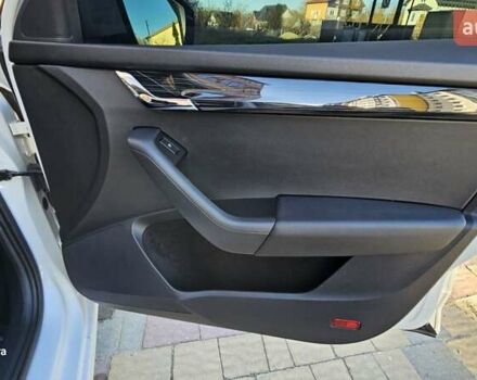 Белый Шкода Октавия, объемом двигателя 1.6 л и пробегом 245 тыс. км за 12499 $, фото 45 на Automoto.ua