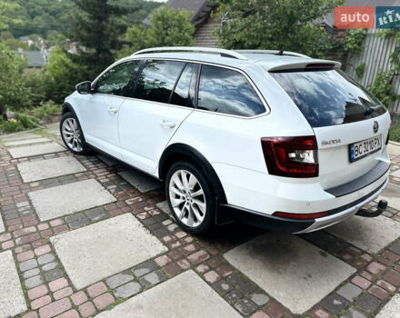 Белый Шкода Октавия, объемом двигателя 1.97 л и пробегом 162 тыс. км за 22500 $, фото 1 на Automoto.ua