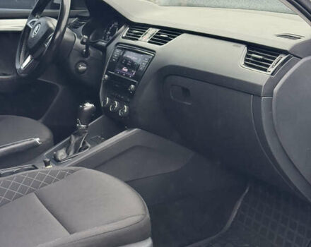 Белый Шкода Октавия, объемом двигателя 1.6 л и пробегом 280 тыс. км за 11900 $, фото 19 на Automoto.ua