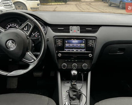 Белый Шкода Октавия, объемом двигателя 1.6 л и пробегом 198 тыс. км за 12200 $, фото 8 на Automoto.ua