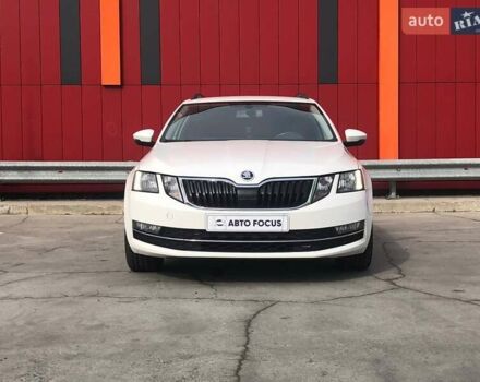 Белый Шкода Октавия, объемом двигателя 1.6 л и пробегом 270 тыс. км за 13990 $, фото 2 на Automoto.ua