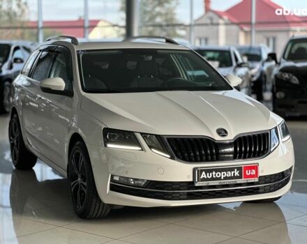 Белый Шкода Октавия, объемом двигателя 1.6 л и пробегом 212 тыс. км за 15340 $, фото 2 на Automoto.ua