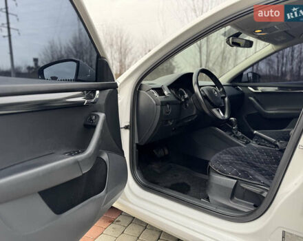 Білий Шкода Октавія, об'ємом двигуна 1.8 л та пробігом 216 тис. км за 14190 $, фото 23 на Automoto.ua