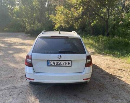 Белый Шкода Октавия, объемом двигателя 1.6 л и пробегом 280 тыс. км за 13900 $, фото 5 на Automoto.ua