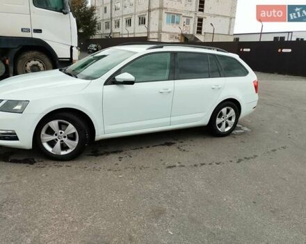 Белый Шкода Октавия, объемом двигателя 1.97 л и пробегом 275 тыс. км за 15200 $, фото 11 на Automoto.ua