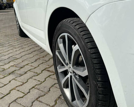 Білий Шкода Октавія, об'ємом двигуна 1.6 л та пробігом 195 тис. км за 14800 $, фото 9 на Automoto.ua