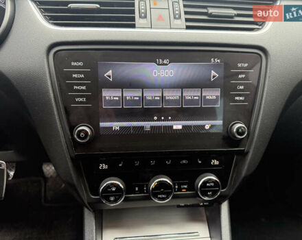 Белый Шкода Октавия, объемом двигателя 1.6 л и пробегом 218 тыс. км за 12950 $, фото 14 на Automoto.ua