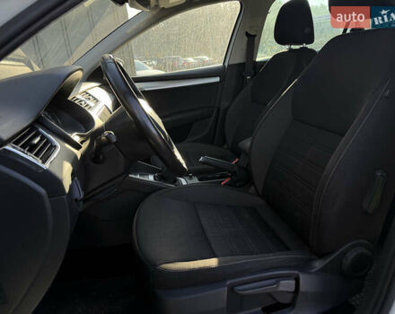 Білий Шкода Октавія, об'ємом двигуна 1.97 л та пробігом 250 тис. км за 13300 $, фото 24 на Automoto.ua