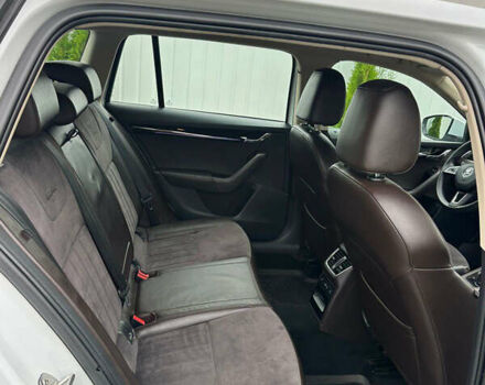 Белый Шкода Октавия, объемом двигателя 1.97 л и пробегом 232 тыс. км за 13980 $, фото 16 на Automoto.ua