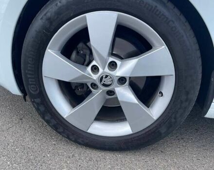 Белый Шкода Октавия, объемом двигателя 2 л и пробегом 220 тыс. км за 16200 $, фото 41 на Automoto.ua