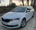 Белый Шкода Октавия, объемом двигателя 1.6 л и пробегом 301 тыс. км за 13200 $, фото 1 на Automoto.ua